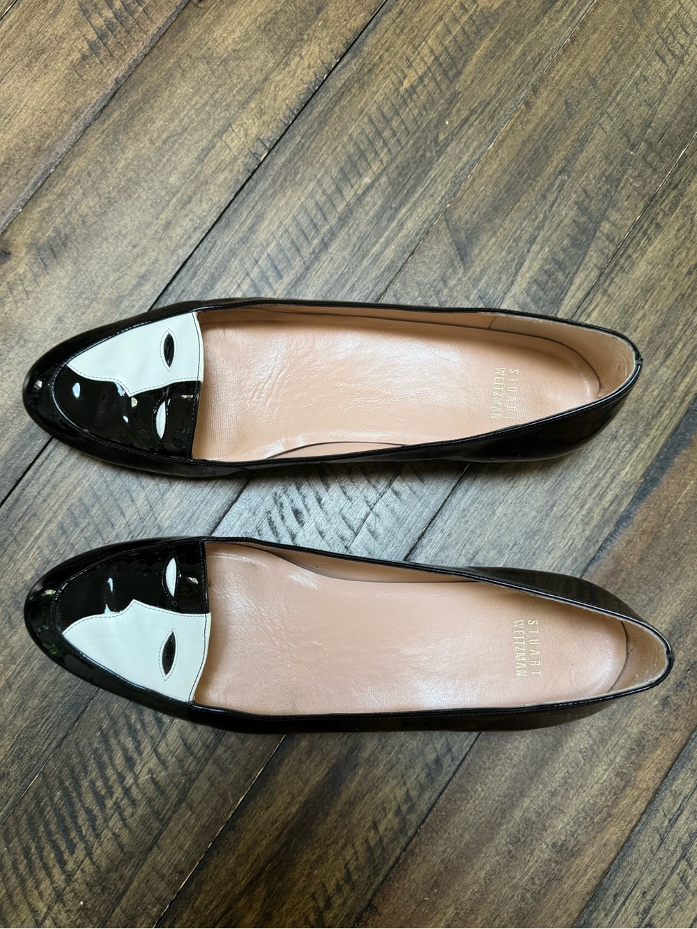 Stuart Weitzman | Theatre Mask Patent Leather Loafer Flats - Picture 4 of 10